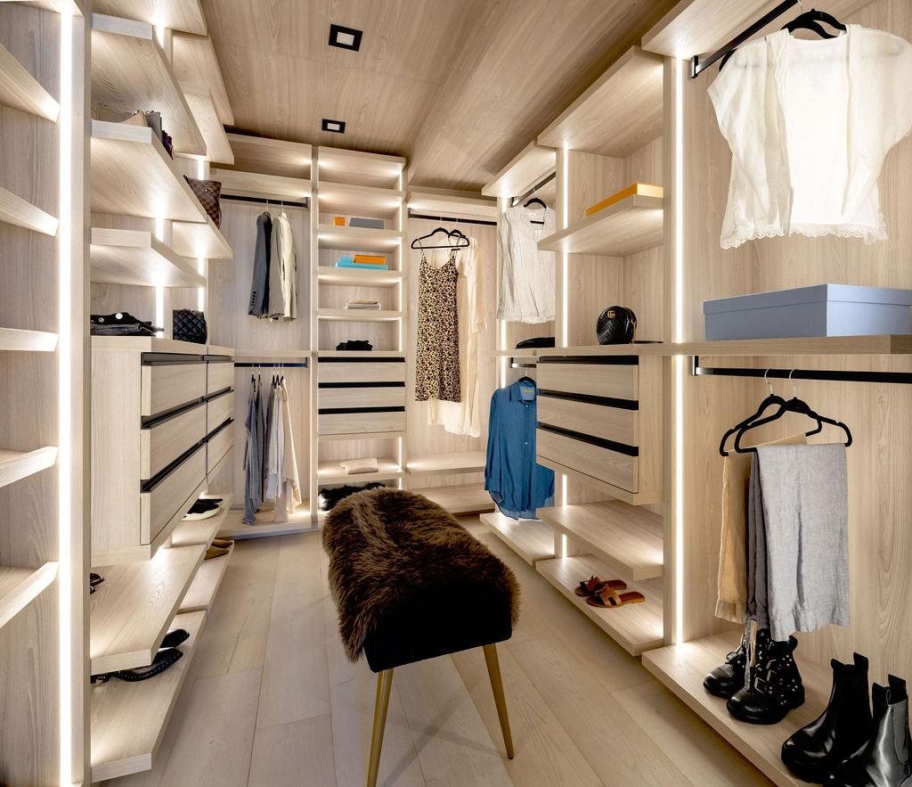 Flooring & finishes