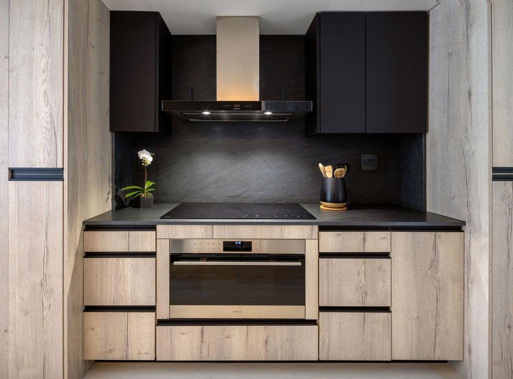 Residence 605 · Full Remodel